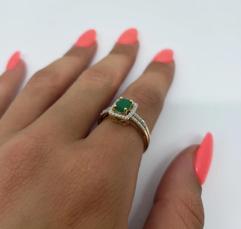 Bague Émeraude Vert 0.20ct de diamants en or jaune 10k