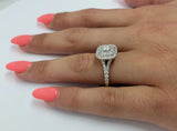Bague halo 1.00ct de diamants en or jaune 14k